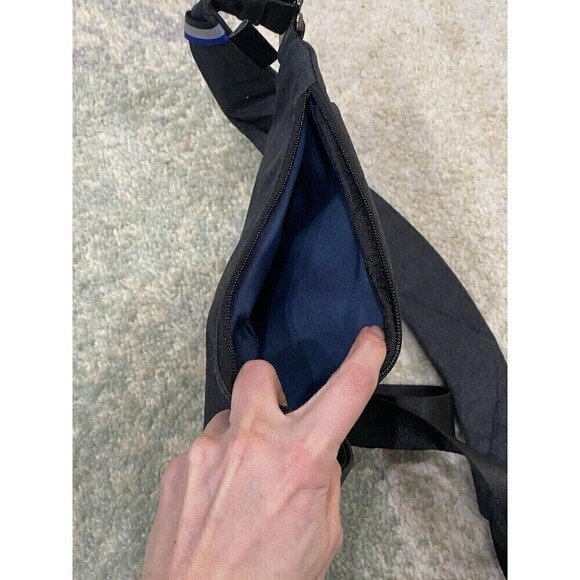 NIID CrossBody Sling Bag Black/Gray - Navy Blue Interior - Secure Adjustable - Picture 4 of 7
